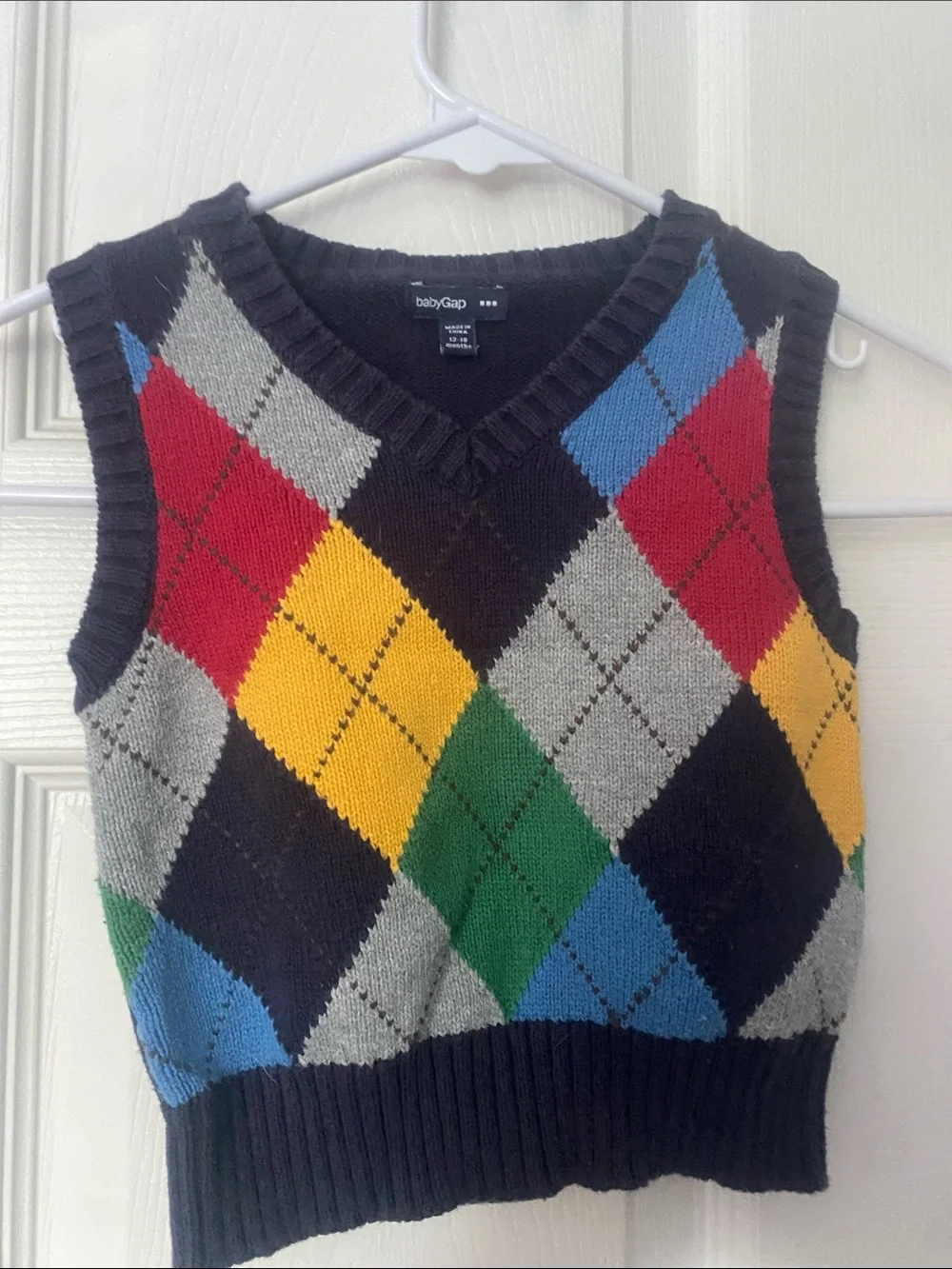 GAP baby sleeveless knit vest in charcoal